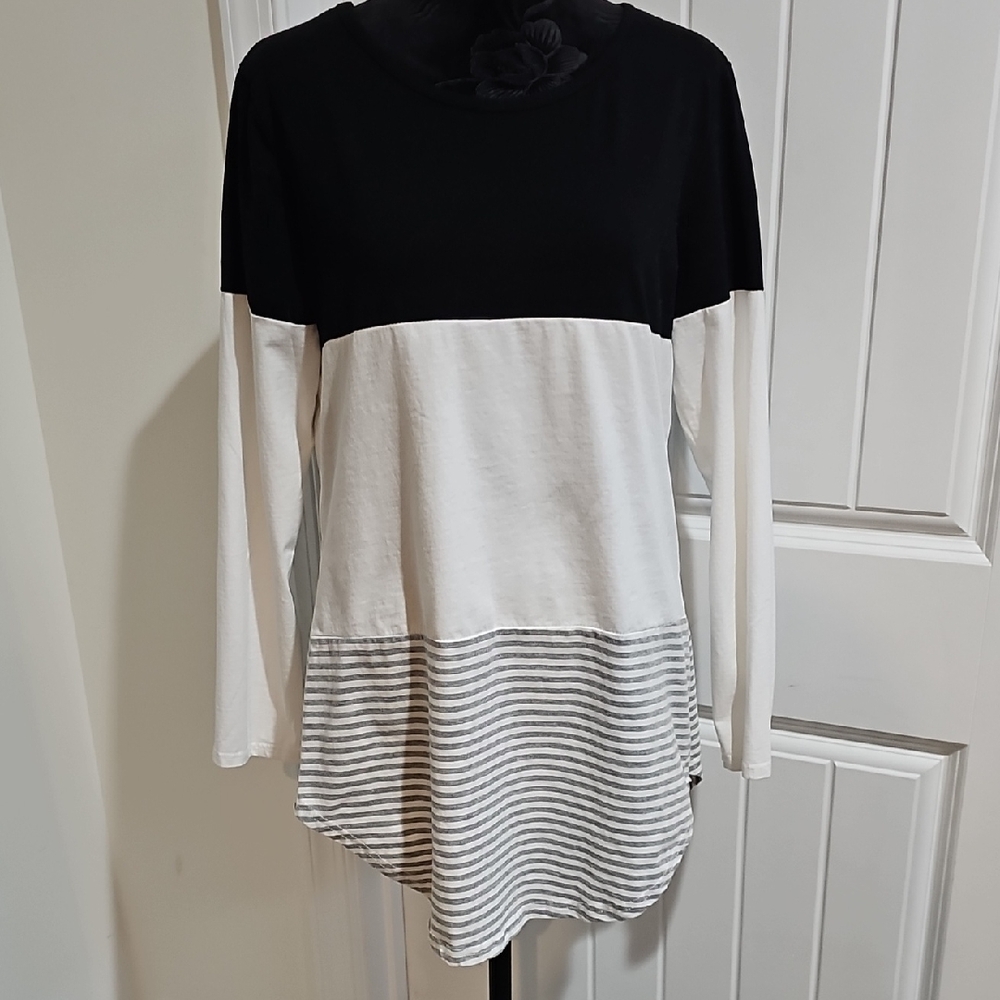 Tunic Black, Cream & Gray Colorblock Long Sleeve Top, Womens Medium